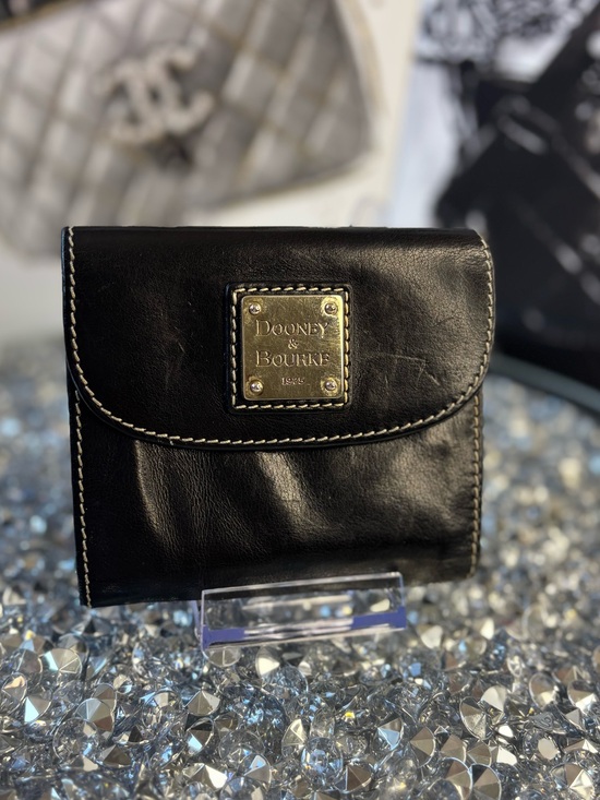 Dooney & Bourke Handbags - Dooney & Bourke Anniversary Edition black leather wallet EUC